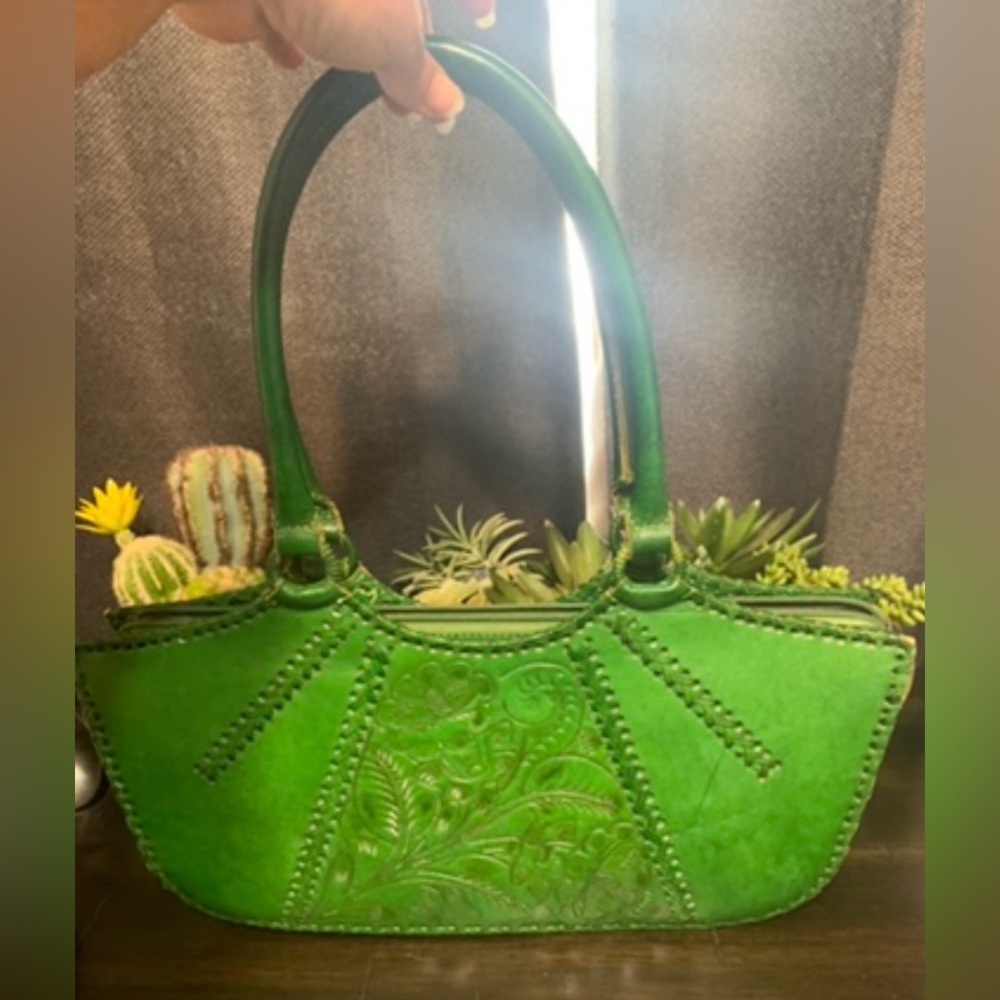 Beautiful leather vintage green Womens Purse